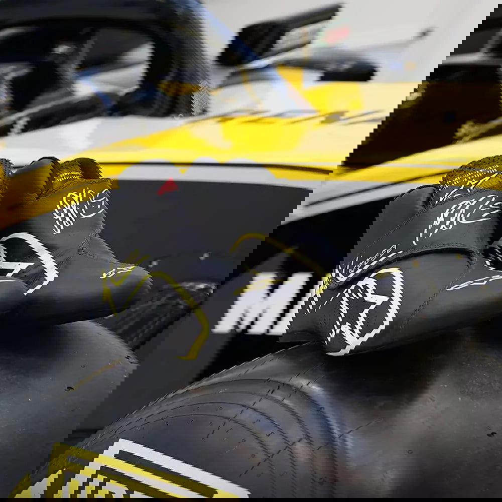 2019 DANIEL RICCIARDO RENAULT F1 RACE BOOTS - Speedxcrafts